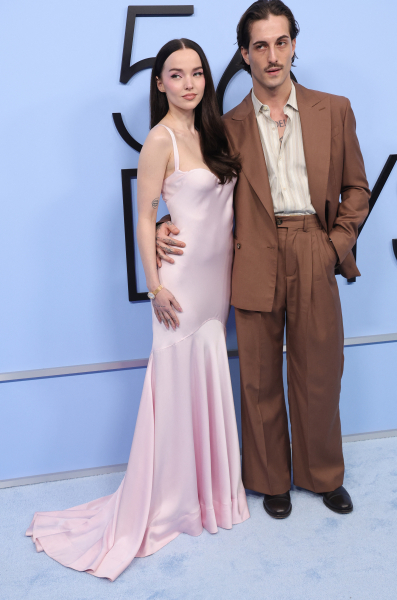 Clique para ver imagem em tamanho real
==============
maneskingallery_2828029.jpg maneskingallery_2828029.jpg