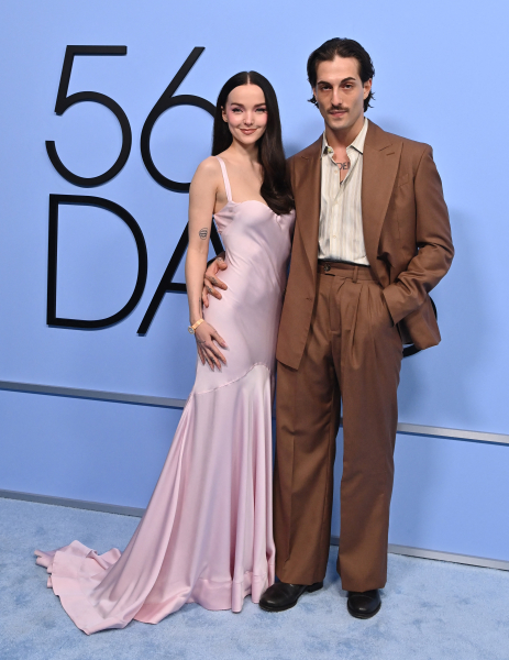 Clique para ver imagem em tamanho real
==============
maneskingallery_2830029.jpg maneskingallery_2830029.jpg