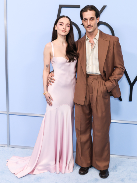 Clique para ver imagem em tamanho real
==============
maneskingallery_2832629.jpg maneskingallery_2832629.jpg