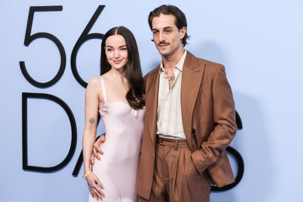 Clique para ver imagem em tamanho real
==============
maneskingallery_2833329.jpg maneskingallery_2833329.jpg