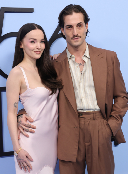 Clique para ver imagem em tamanho real
==============
maneskingallery_2835229.jpg maneskingallery_2835229.jpg