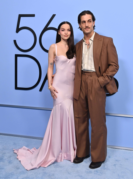 Clique para ver imagem em tamanho real
==============
maneskingallery_2837729.jpg maneskingallery_2837729.jpg