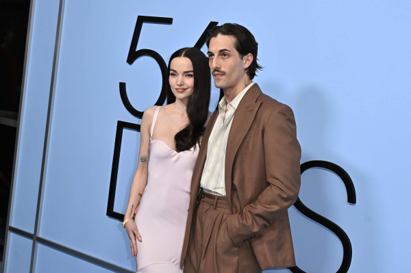 Clique para ver imagem em tamanho real
==============
maneskingallery_2838529.jpg maneskingallery_2838529.jpg