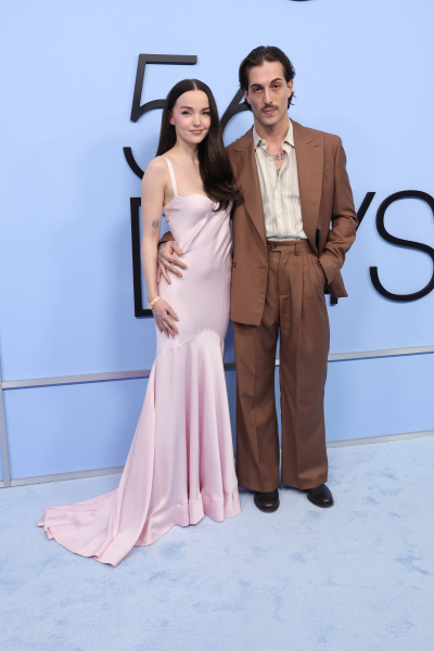 Clique para ver imagem em tamanho real
==============
maneskingallery_2839029.jpg maneskingallery_2839029.jpg